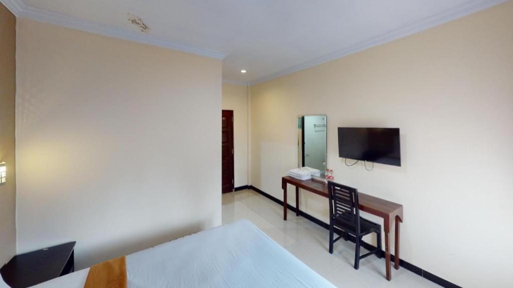 Malioboro Garden Hotel Yogyakarta Exterior foto