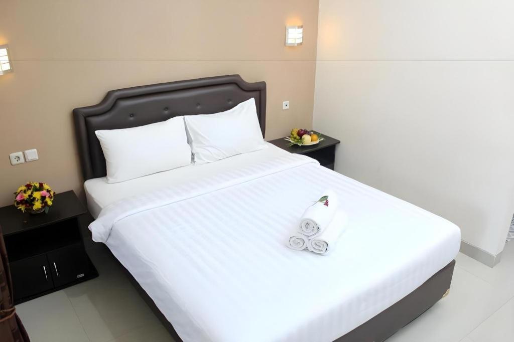 Malioboro Garden Hotel Yogyakarta Exterior foto